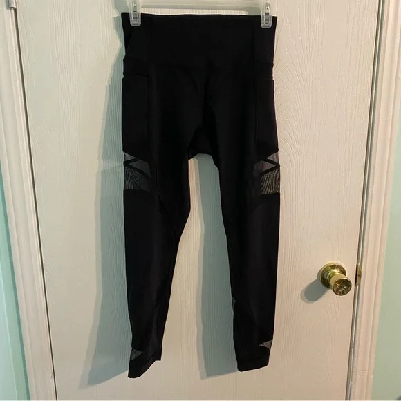 Lululemon Mesh In Motion Crop 23" Luxtreme Leggings with Pockets Size 6 - Picture 3 of 8